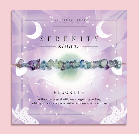 Fluorite crystal chip bracelet on a soft purple Serenity Stones card by Letterbox Love. Handmade healing crystal bracelet for negativity protection and self-confidence. Features natural fluorite gemstones in shades of green, blue, and purple. A thoughtful spiritual gift for her, perfect for mindfulness and wellbeing.