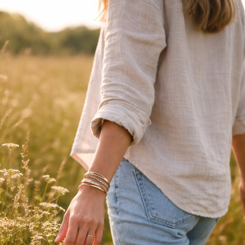 Bracelet trends for 2026: what’s in, what’s fading, and how to wear it