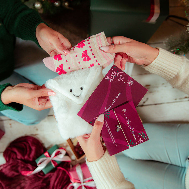 Christmas Cosy Gift Bundle for Her | Bracelet, Bamboo Socks, Hugsy & Postcard - letterboxlove